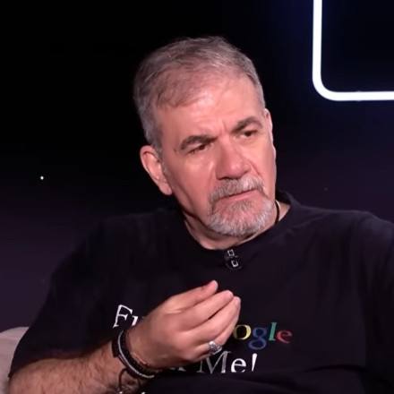 Δημήτρης Σταρόβας: «Μεγάλωσα χωρίς πατέρα... όταν ήμουν 2 ετών σκοτώθηκε»