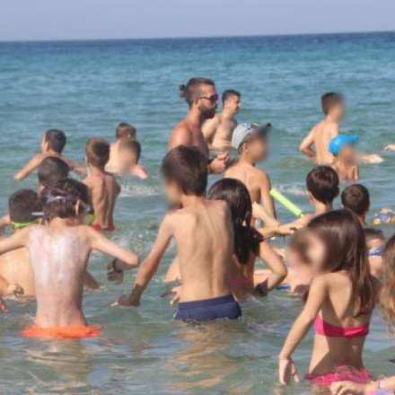 Θεσσαλονίκη: Καλοκαιρινές βουτιές στη Χαλκιδική – Για 600 παιδιά ως 14 ετών