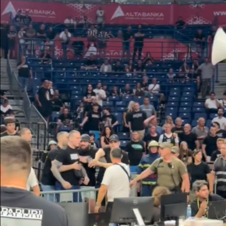 Πανικός στο Παρτίζαν-Ντουμπάι BC: Επεισόδια πριν την αρχή του ματς - Επενέβη η αστυνομία
