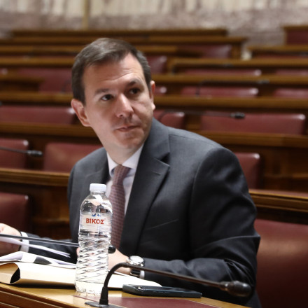 Η σκακιέρα του Συντάγματος: Προσιτή στέγη και κατοχύρωση της άμβλωσης στο επίκεντρο