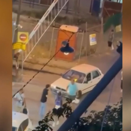 Σεπόλια: Άγριος καβγάς οδηγών για την προτεραιότητα σε σιδηροδρομική διάβαση - Βίντεο ντοκουμέντο