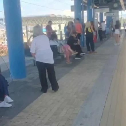 Φωτιά ακινητοποίησε τον Προαστιακό στον Ασπρόπυργο