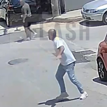 Βίντεο - ντοκουμέντο: Η στιγμή της άγριας επίθεσης με τρίαινα για μια θέση πάρκινγκ στον Πειραιά