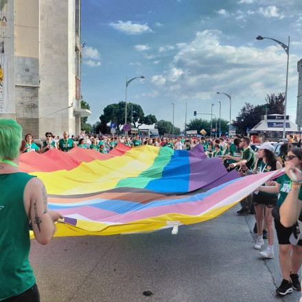 «Σπάστε τον Κώδικα»: Ολοκληρώνεται το Thessaloniki Pride 2026 - Εικόνες από την πολύχρωμη πορεία
