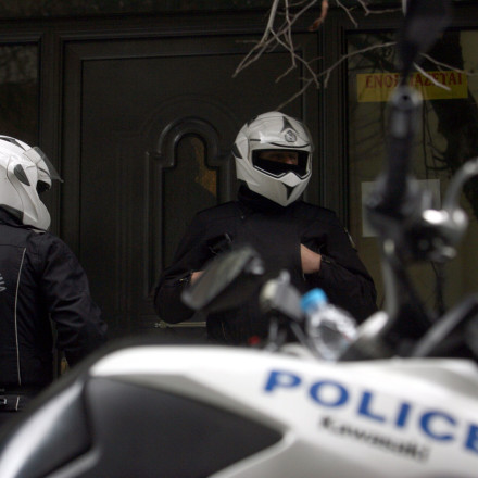 Επεισοδιακή καταδίωξη στη Βάρκιζα μετά από καταγγελία για απάτη: Οι δράστες διέφυγαν πεζοί