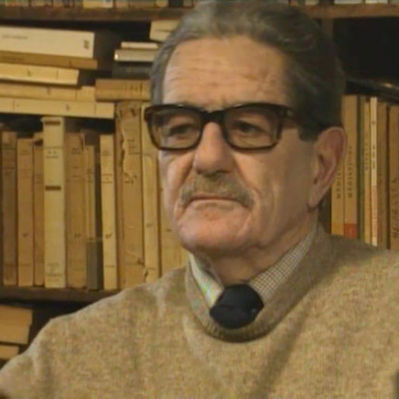 Κώστας Αξελός: Ο Έλληνας στοχαστής που κοίταξε «πέρα από τον ορίζοντα»