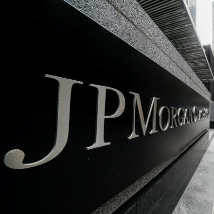 JP Morgan:  Αναβαθμίζει την Ελλάδα -  Προσβλέπει σε εισροές κεφαλαίων 1 δις δολαρίων από Σεπτέμβριο