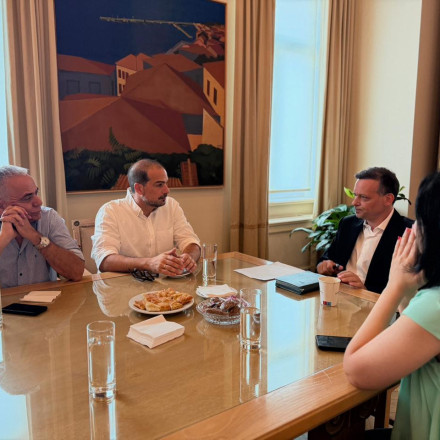 Συνάντηση Σακελλαρίδη με  Δούκα: «Ανησυχητικές αλλαγές στις εκλογές της Αυτοδιοίκησης»