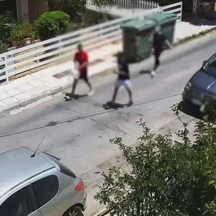 «Χτυπούσαν» σπίτια και παρίσταναν εφοριακούς και υπαλλήλους ΔΕΔΔΗΕ – Λεία άνω των 440.000 ευρώ