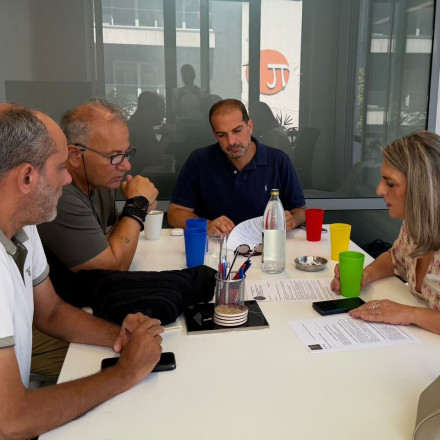 Συνάντηση της Νέας Αριστεράς με τον πρόεδρο της Ομοσπονδίας Πυροσβεστών Ελλάδος