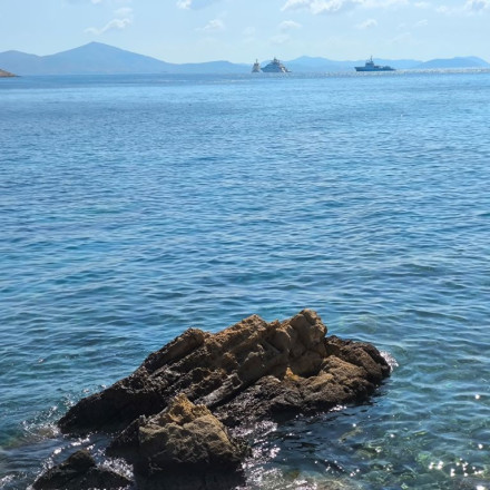Θρίλερ στη Λευκάδα με τη σορό 40χρονου που ανασύρθηκε από βραχώδη παραλία