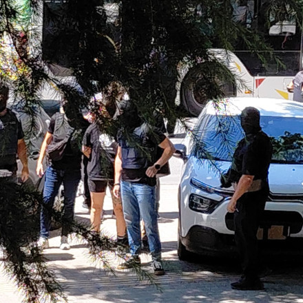 Και κακούργημα σύστασης τρομοκρατικής οργάνωσης στους συλληφθέντες για τα δολοφονικά γκαζάκια
