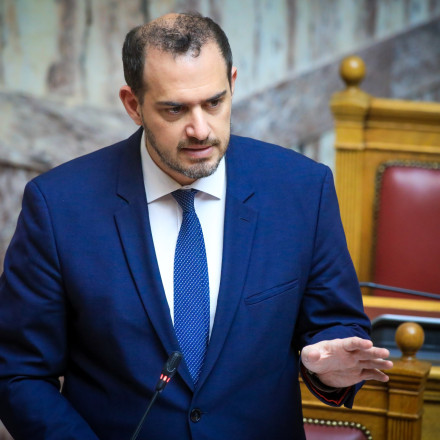 Κώτσηρας: Απαγόρευση ηλεκτρικών πατινιών σε ανήλικους κάτω των 17 ετών