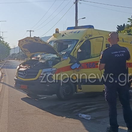 Χανιά: Γινόταν ΚΑΡΠΑ μέσα στο ασθενοφόρο που ανετράπη - Πώς συνέβη το τροχαίο