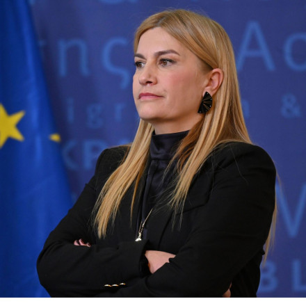 Βολουδάκη: «Συνεχίζουμε με σχέδιο και αποφασιστικότητα στο μεταναστευτικό»