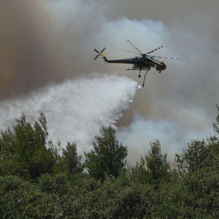 Φωτιά τώρα στην Στράτο Αιτωλοακαρνανίας - Επιχειρούν 2 πυροσβεστικά αεροπλάνα