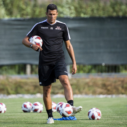 Μαρσέιγ: Επίθεση στο πούλμαν της Λυών - Τραυματίστηκε σοβαρά ο Γκρόσο