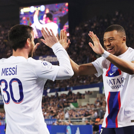 Αποθέωση Εμπαπέ σε Μέσι: «Άξιζες την κατάκτηση της Χρυσής Μπάλας»