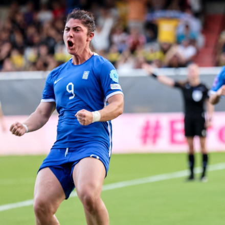 Ελλάδα - Ουκρανία 2-1: Σπουδαία ανατροπή και... φιλί ζωής στο Nations League