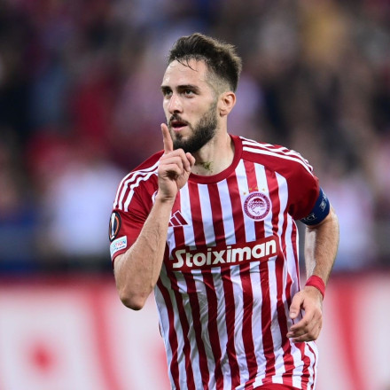 Ολυμπιακός - Γουέστ Χαμ 1-0: Φανταστικό γκολ εκτός περιοχής για τον Φορτούνη