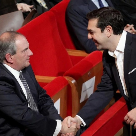 Ο Τσίπρας στα χνάρια του Καραμανλή