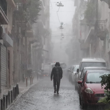 Βροχές και καταιγίδες από Τετάρτη - «Καμπανάκι» από μετεωρολόγους