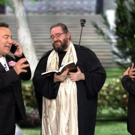 Mitsi Var:  Ο γάμος της χρονιάς Κασσελάκη - Τάιλερ