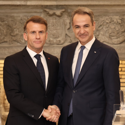 Στο Παρίσι ο Μητσοτάκης την Τετάρτη για τη διάσκεψη κορυφής για το Διάστημα – Συνάντηση με Μακρόν