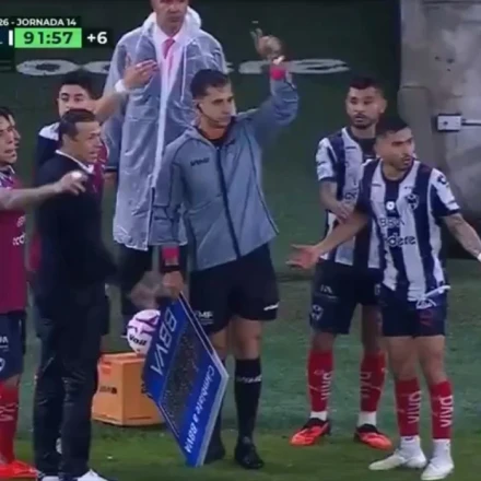 Χαμός στο Μεξικό: Πινέδα και Αλμέιδα αποβλήθηκαν μαζί στην ήττα της Μοντερέι