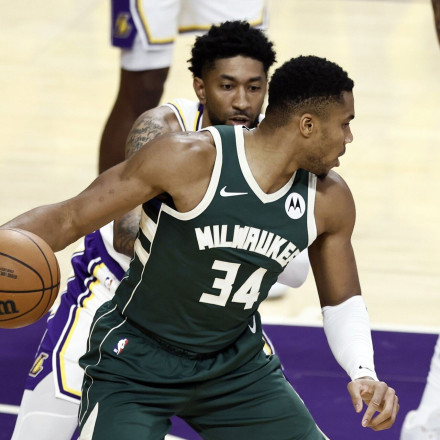 NBA: Φίλαθλος των Μπακς κέρδισε 10.000 δολάρια με ένα... σουτ