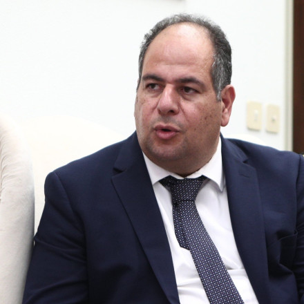 Στη Βουλή ο Παλαιστίνιος πρέσβης: «Κάθε έξι λεπτά ένα παιδί στη Γάζα πεθαίνει»