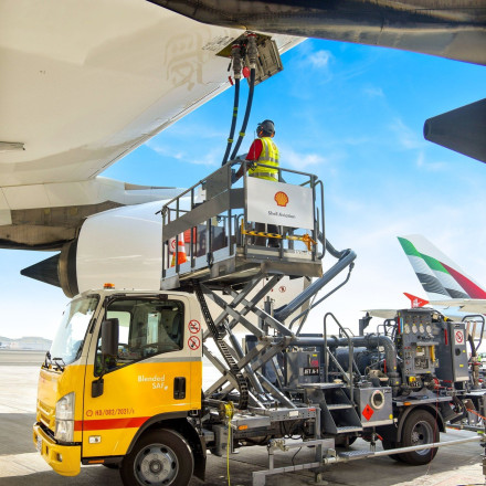 Emirates: Οι πρώτες πτήσεις με Βιώσιμο Αεροπορικό Καύσιμο από το Ντουμπάι