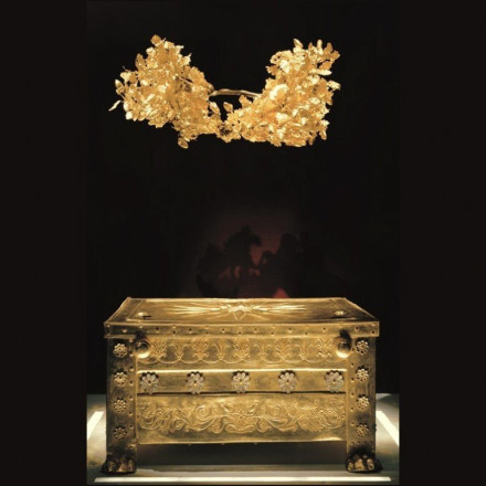 Σαν σήμερα ο Μανόλης Ανδρόνικος ανακάλυψε τον τάφο του Φίλιππου Β' στη Βεργίνα