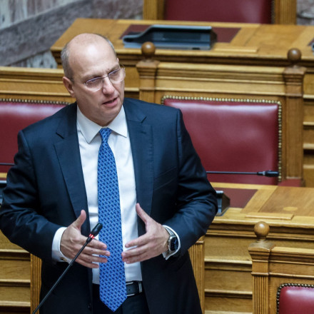 Γιάννης Οικονόμου: «Πολύ ομαλά κυλά η διαδικασία για τις νέες ταυτότητες»