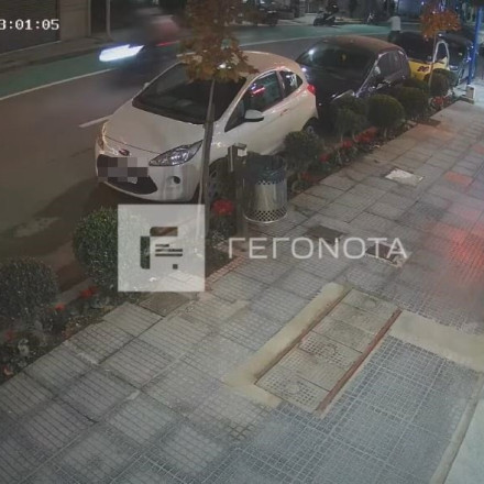 Βόλος: Νέο βίντεο με την παράσυρση του παππού με το βρέφος - Σκληρές εικόνες