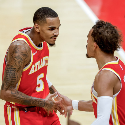 Επιθετικό μάρκετινγκ από τους Χοκς με... onlyfans - 42 εκατ. προβολές το βίντεο