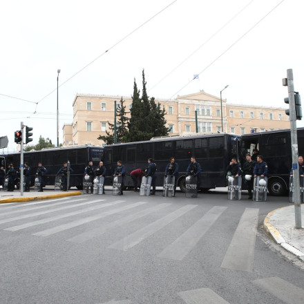 «Γολγοθάς» οι δρόμοι λόγω Πολυτεχνείου - Όλες οι κυκλοφοριακές ρυθμίσεις