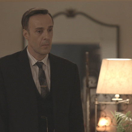 Ο Παράδεισος των κυριών - Ο Μάρκος ζητά διαζύγιο από την Πιπίτσα