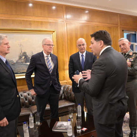 Τι συζητήθηκε στην συνάντηση Δένδια με Αμερικανούς Γερουσιαστές