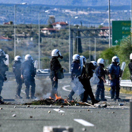 Επεισόδια με Ρομά σε Μέγαρα, Θεσσαλονίκη και Θήβα - Τραυματισμός δημάρχου