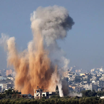 Το Ισραήλ ανατίναξε το Κοινοβούλιο της Γάζας