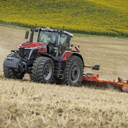 Η Massey Ferguson παρουσιάζει το MF 9S