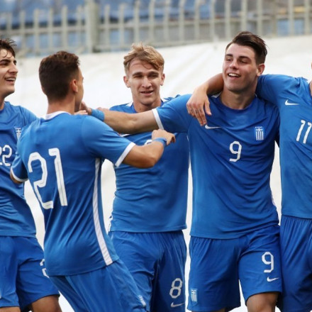 Σημαντική νίκη για την Εθνική Ελπίδων (3-0 τα Νησιά Φερόε) και «βλέπει» ξανά Euro
