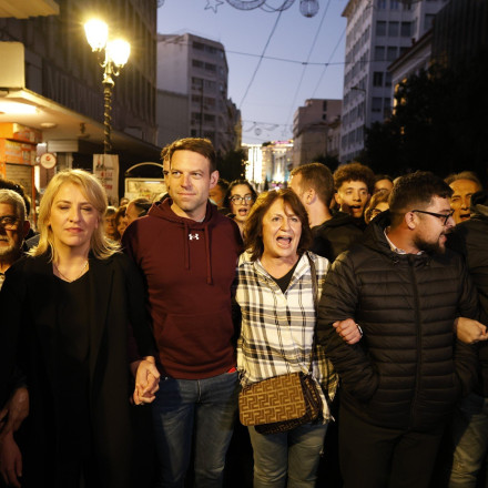 Ο Κασσελάκης στην πορεία για το Πολυτεχνείο - Έφυγε μετά τις φωτογραφίες
