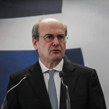 Κωστής Χατζηδάκης: Η ίδια η Κομισιόν απαντά στην κριτική της αντιπολίτευσης