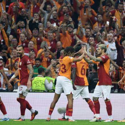 Οι ultras της Γαλατάσαραϊ προειδοποιούν: «Όχι κινητά, πάμε στον πόλεμο με την ομάδα»