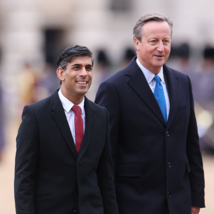 Τα μαζεύουν οι Βρετανοί μέσω Κάμερον - «Ανάγκη να διαφυλαχθούν οι σχέσεις μας»