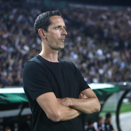 Προπονητής Άιντραχτ για Ιωαννίδη: «Καλός παίκτης, αλλά αφορά το μέλλον»