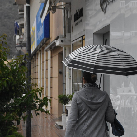 Βροχές και καταιγίδες σήμερα Τρίτη 28 Νοεμβρίου...χωρίς όμως κρύο