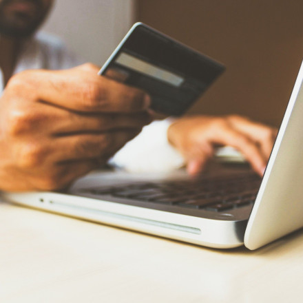 Cyber Monday: Τι πρέπει να γνωρίζετε για τις αγορές που θα κάνετε